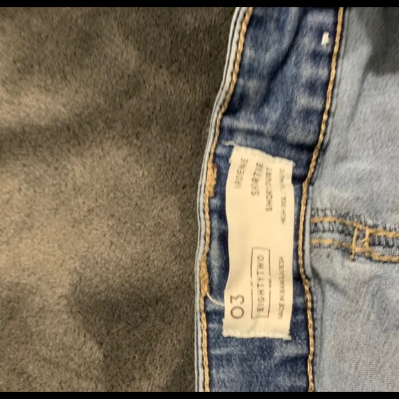 shorts - Picture 2 of 2